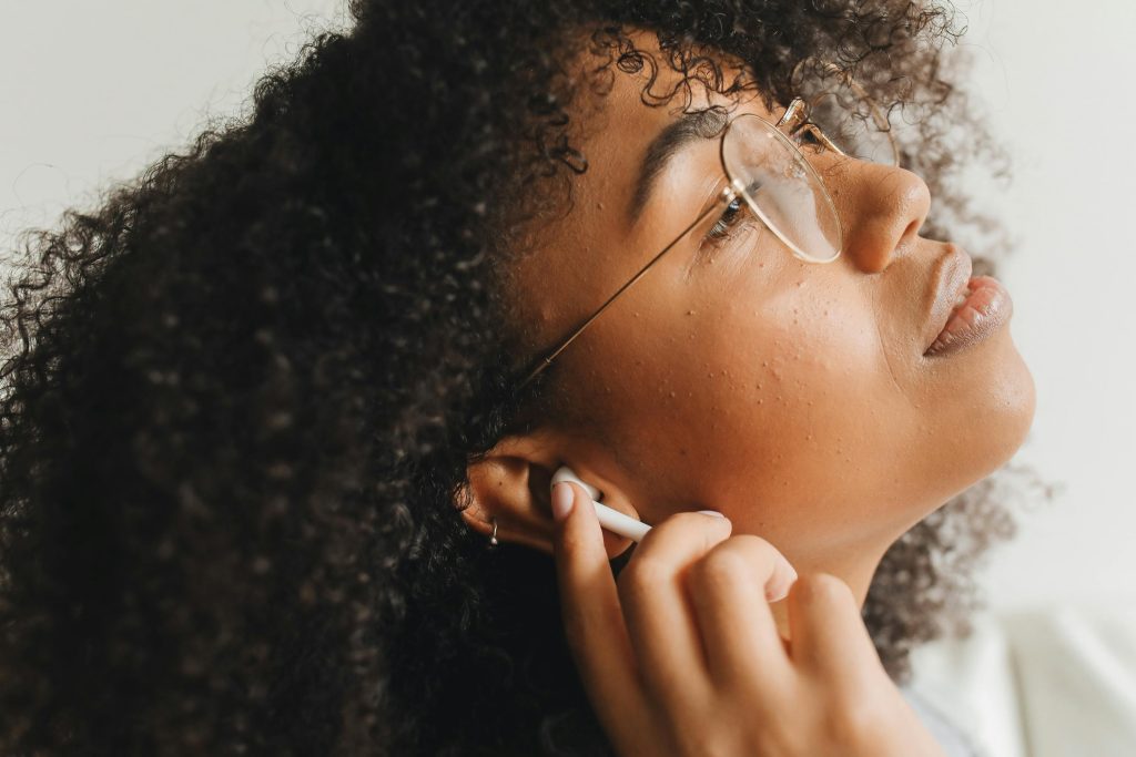 Comment connecter facilement des AirPods à votre appareil ?
